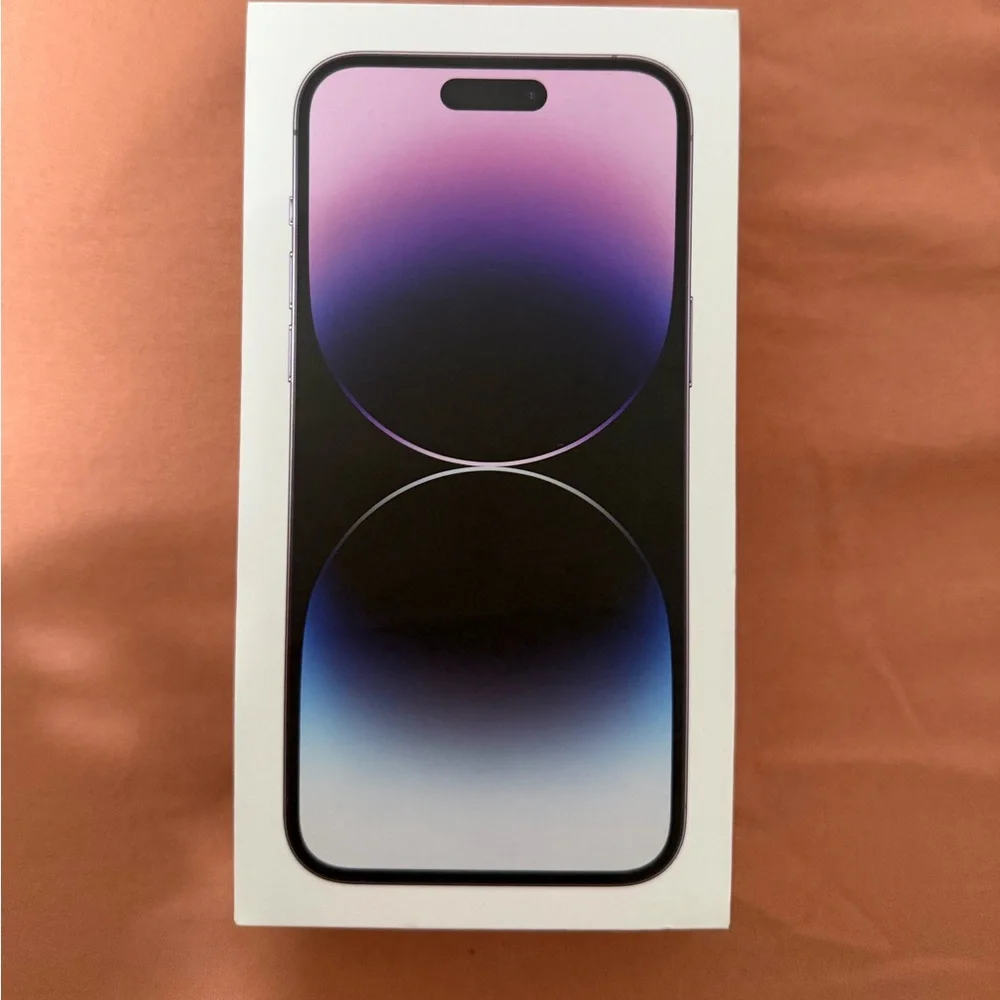 Apple iPhone 14 Pro Max 256GB - Black and Purple Ombre